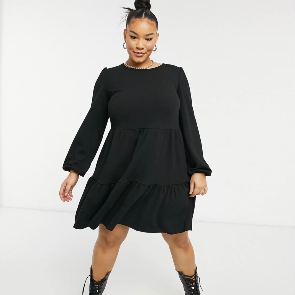 New Look Curve ribbed peplum dress in black